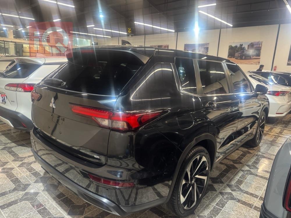 ميتسوبيشي اوتلاندر